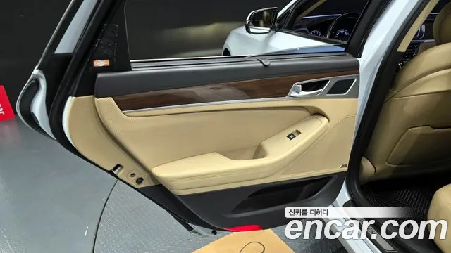 Hyundai Genesis 2016 — фото 15
