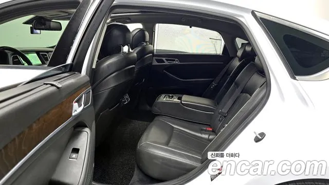 Hyundai Genesis 2016 — фото 12
