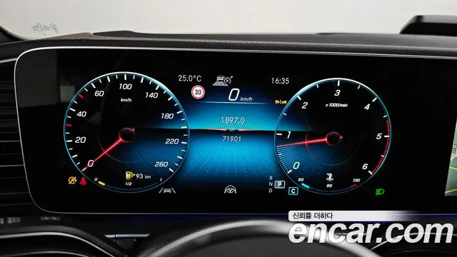 Mercedes-Benz GLE-Class 2022 — фото 11