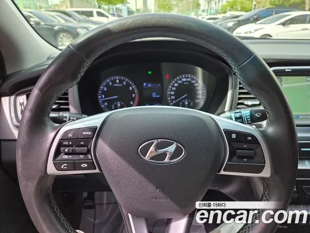 Hyundai Sonata 2019 — фото 11