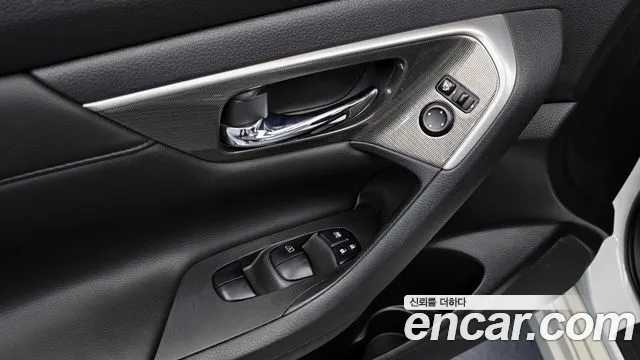 Nissan Altima 2016 — фото 11