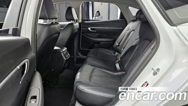 Hyundai Sonata 2020 — фото 12