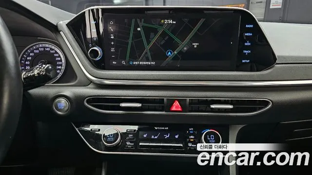 Hyundai Sonata 2020 — фото 13