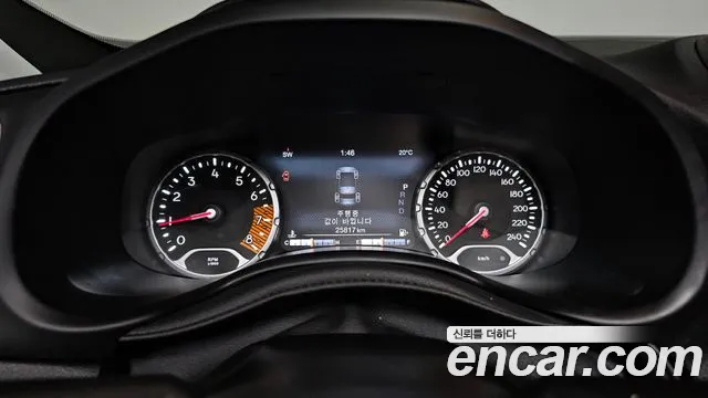 Jeep Renegade 2021 — фото 10