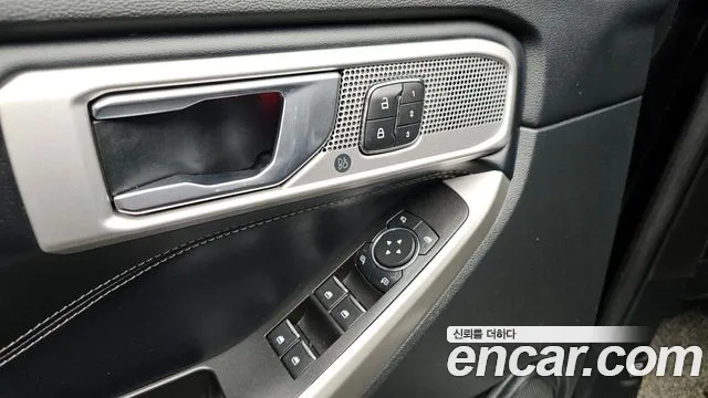 Ford Explorer 2020 — фото 17