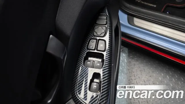 Hyundai Veloster 2019 — фото 14