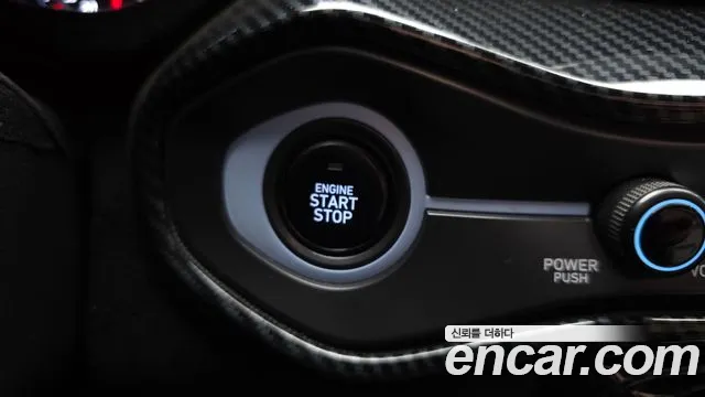 Hyundai Veloster 2019 — фото 18