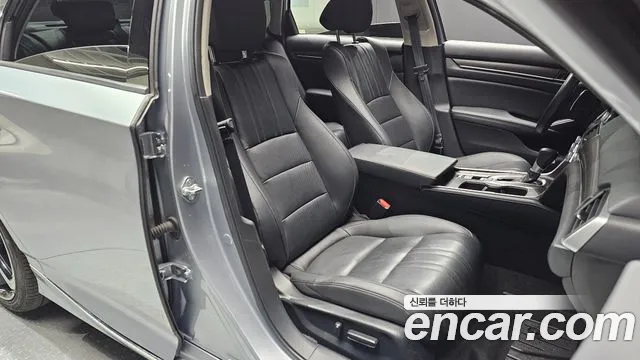 Honda Accord 2021 — фото 17