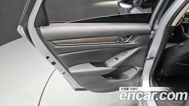 Honda Accord 2021 — фото 15