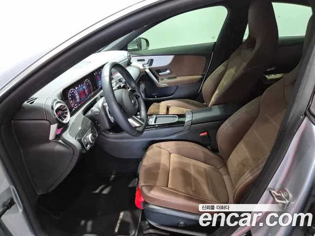 Mercedes-Benz CLA-Class 2025 — фото 10
