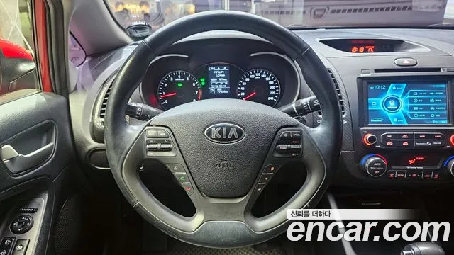 Kia K3 2015 — фото 14