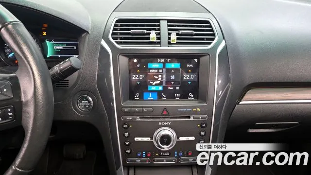 Ford Explorer 2017 — фото 14