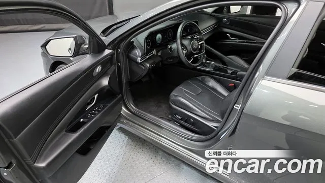 Hyundai AVANTE 2023 — фото 10