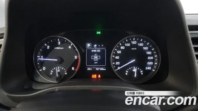 Hyundai AVANTE 2017 — фото 11