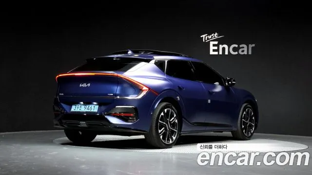 Kia EV6 2025 — фото 2