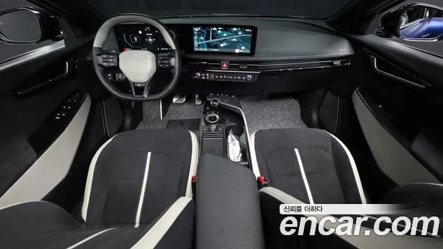 Kia EV6 2025 — фото 10