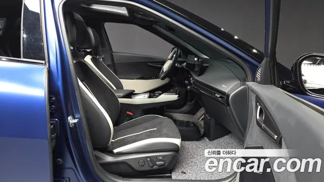 Kia EV6 2025 — фото 17