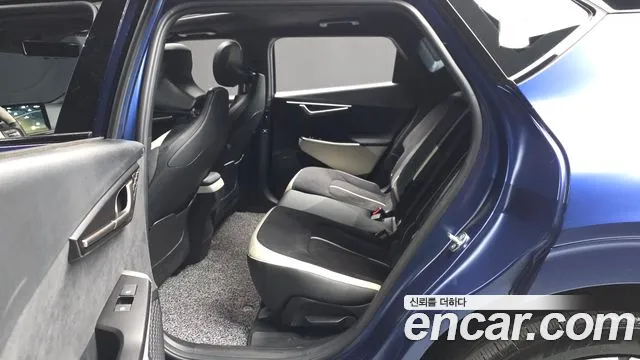 Kia EV6 2025 — фото 16
