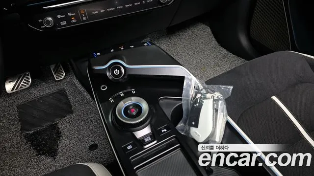 Kia EV6 2025 — фото 12