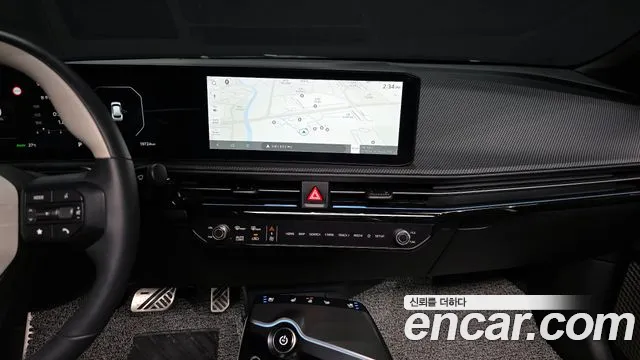 Kia EV6 2025 — фото 20