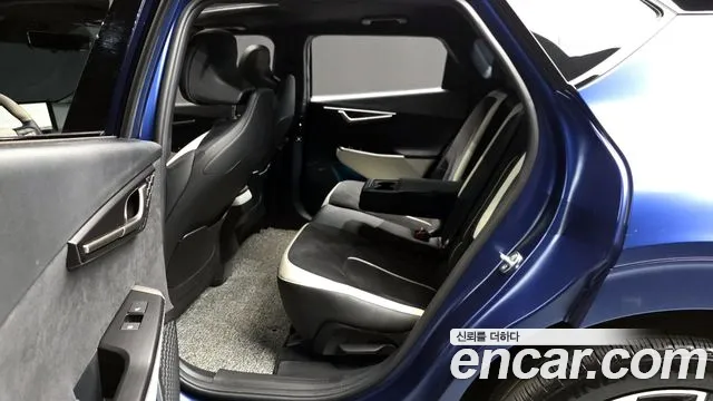Kia EV6 2025 — фото 16