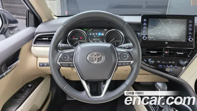 Toyota Camry 2024 — фото 18