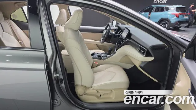 Toyota Camry 2024 — фото 16