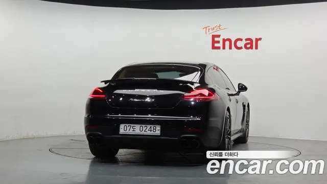 Porsche Panamera 2016 — фото 4