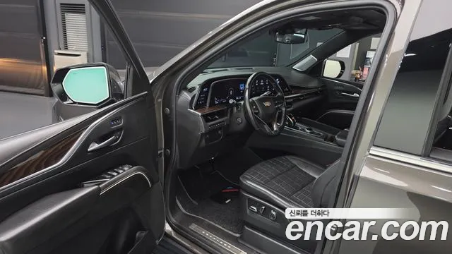 Cadillac Escalade 2021 — фото 10