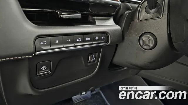 Cadillac Escalade 2021 — фото 14
