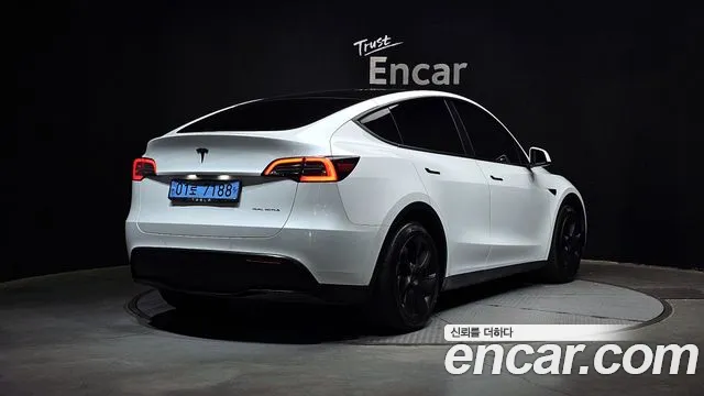 Tesla Model Y 2022 — фото 2