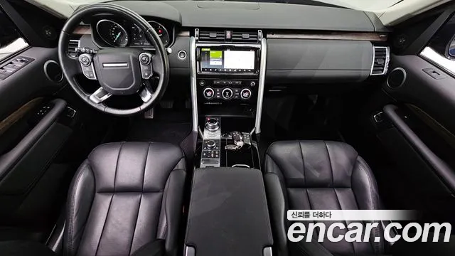 Land Rover Discovery 2017 — фото 10