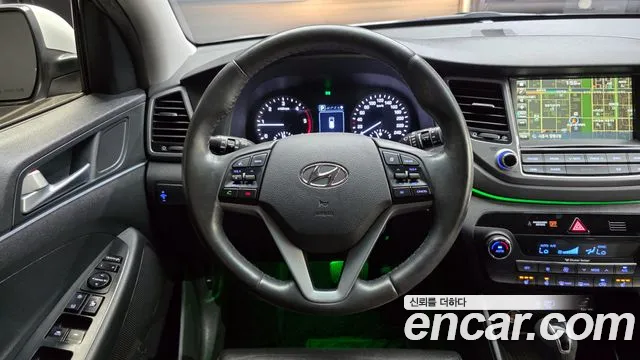 Hyundai Tucson 2017 — фото 12