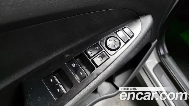 Hyundai Tucson 2017 — фото 13