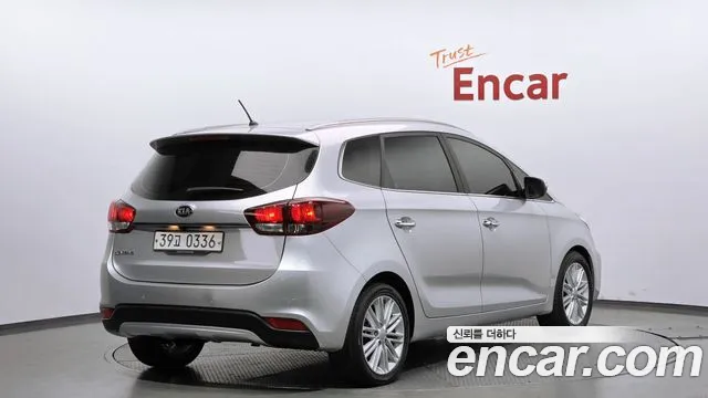 Kia Carens 2017 — фото 2
