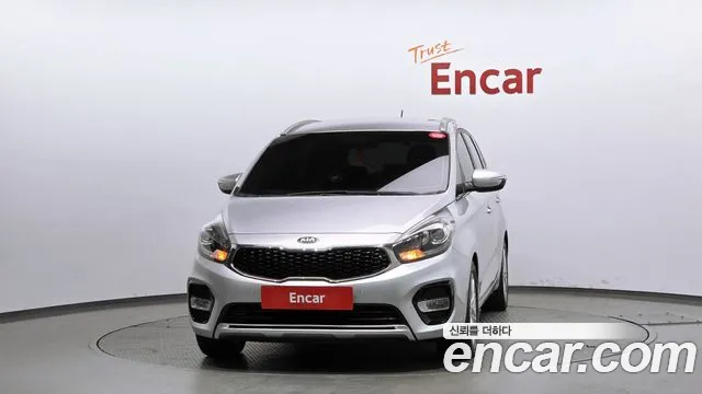 Kia Carens 2017 — фото 3