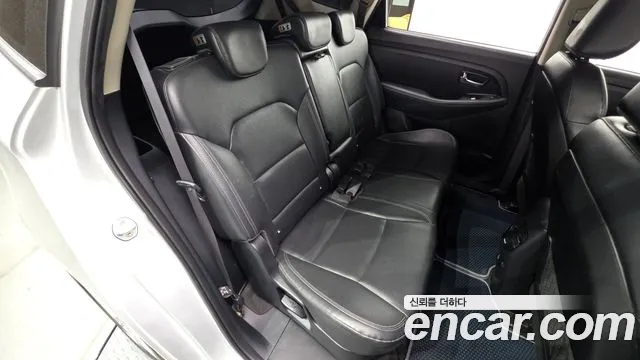 Kia Carens 2017 — фото 16