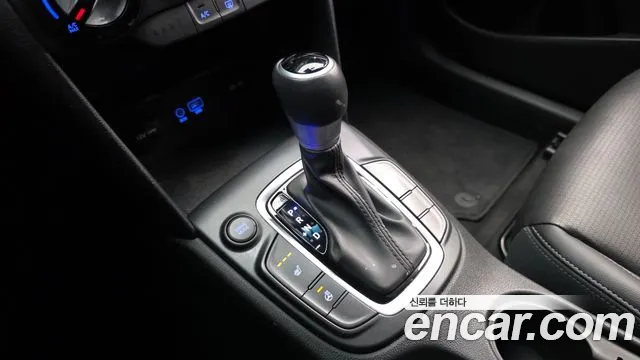 Hyundai Kona 2018 — фото 12