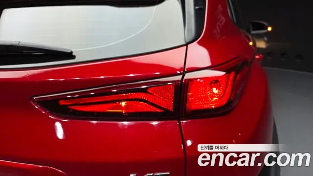 Hyundai Kona 2018 — фото 9