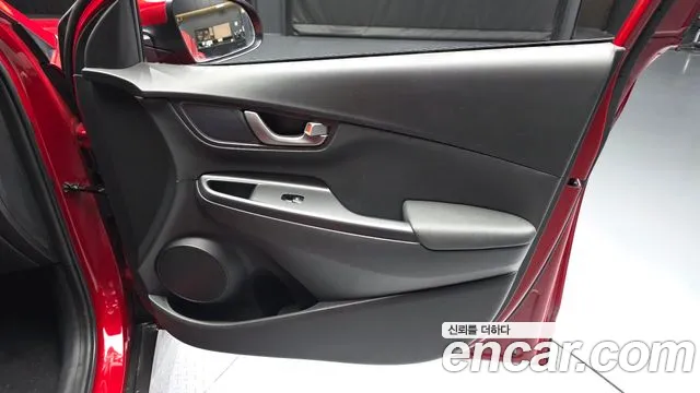 Hyundai Kona 2018 — фото 14