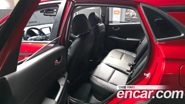 Hyundai Kona 2018 — фото 16