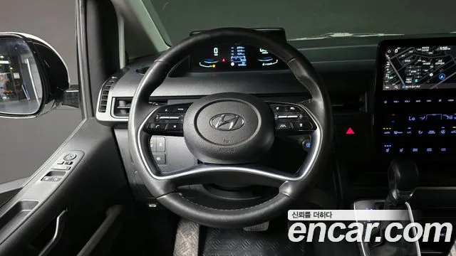 Hyundai Staria 2023 — фото 13