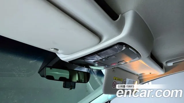 Hyundai Staria 2023 — фото 19