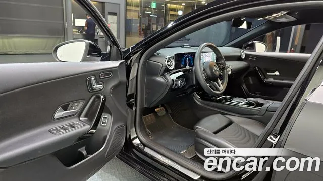 Mercedes-Benz A-Class 2020 — фото 13