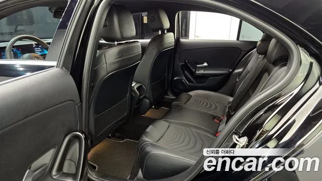 Mercedes-Benz A-Class 2020 — фото 18