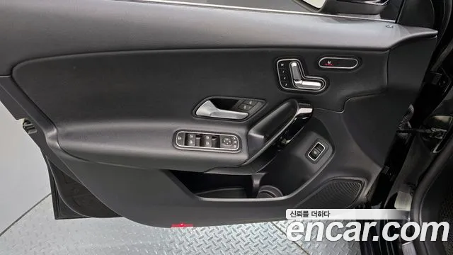 Mercedes-Benz A-Class 2020 — фото 14