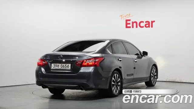 Nissan Altima 2017 — фото 2