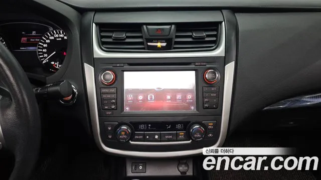Nissan Altima 2017 — фото 14
