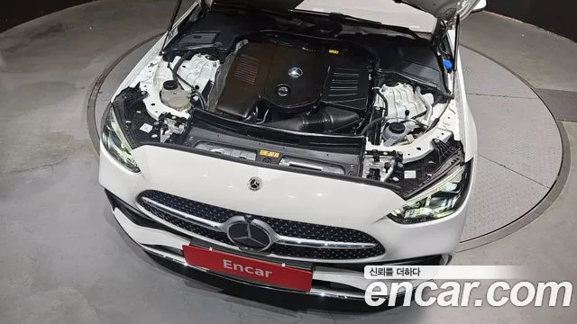 Mercedes-Benz C-Class 2023 — фото 6