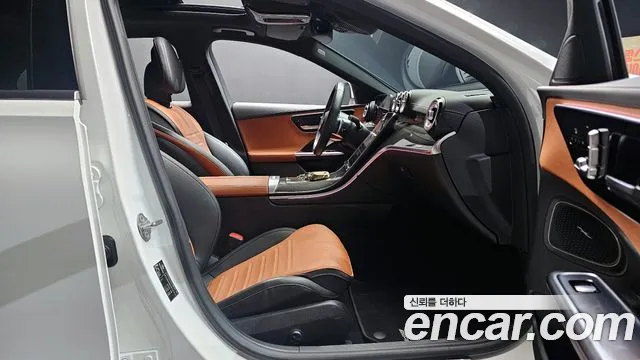 Mercedes-Benz C-Class 2023 — фото 16
